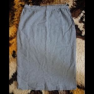 Vintage 1960s seersucker wiggle skirt, as-is